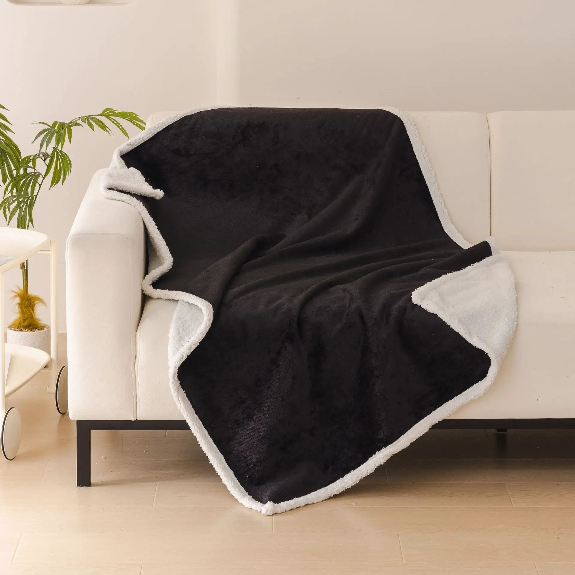 Pet waterproof blanket flannel comfortable cotton fleece Sherpa thick pet blanket by eprolo
